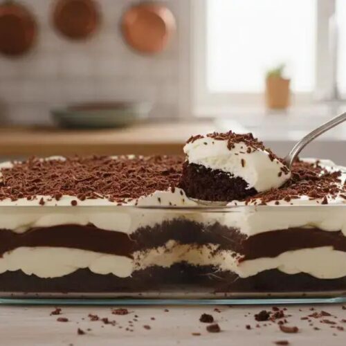 Pavê de chocolate com creme branco